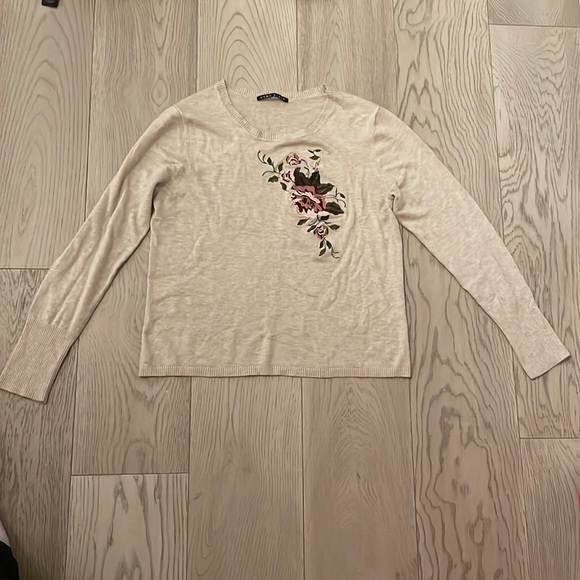 Floral sweater - Picture 1 of 1